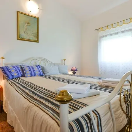Gardenrelax Konukevi Ugljan